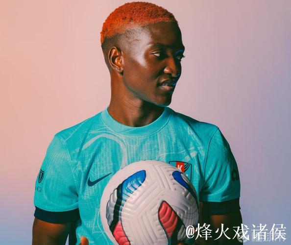 前武汉女足外援特姆瓦：在姐姐的引领下，我学会了独立奋战