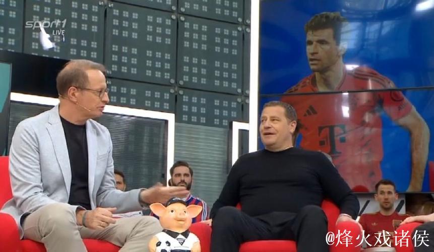 穆勒与埃贝尔看台同庆卡尔,身份暗示升级? 穆勒与埃贝尔看台同庆卡尔,身份暗示升级?