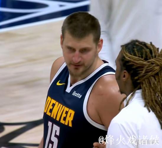 约基奇伤退鲍威尔砍25+4 热火狂胜掘金