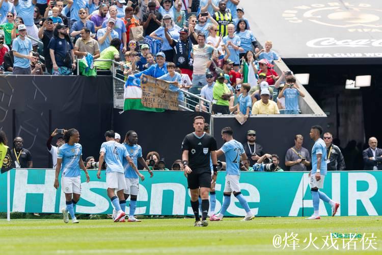 联赛杯-塞梅尼奥连续进球谢尔基立功 曼城2-0击败纽卡