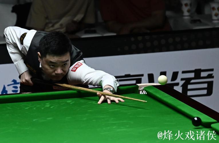 斯诺克武汉公开赛资格赛:丁俊晖5-1完胜张浩顺利晋级 斯诺克武汉公开赛资格赛:丁俊晖5-1完胜张浩顺利晋级