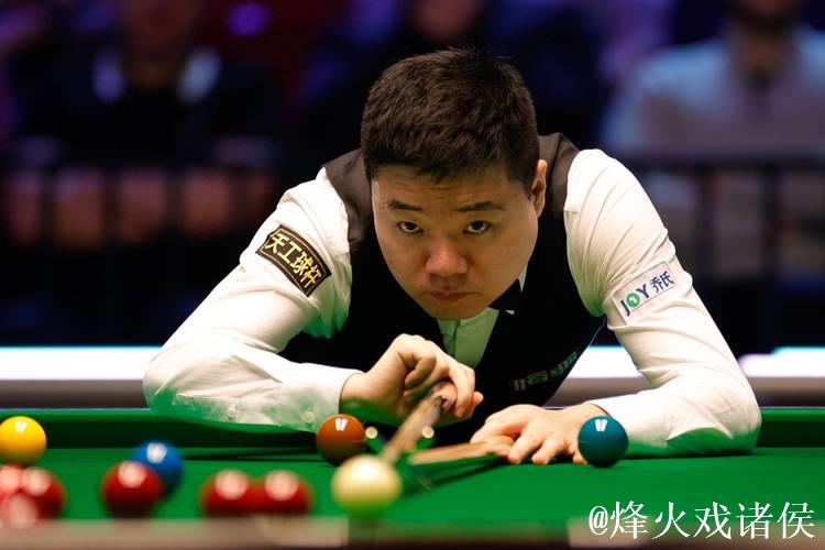 斯诺克武汉公开赛资格赛:丁俊晖5-1完胜张浩顺利晋级 斯诺克武汉公开赛资格赛:丁俊晖5-1完胜张浩顺利晋级